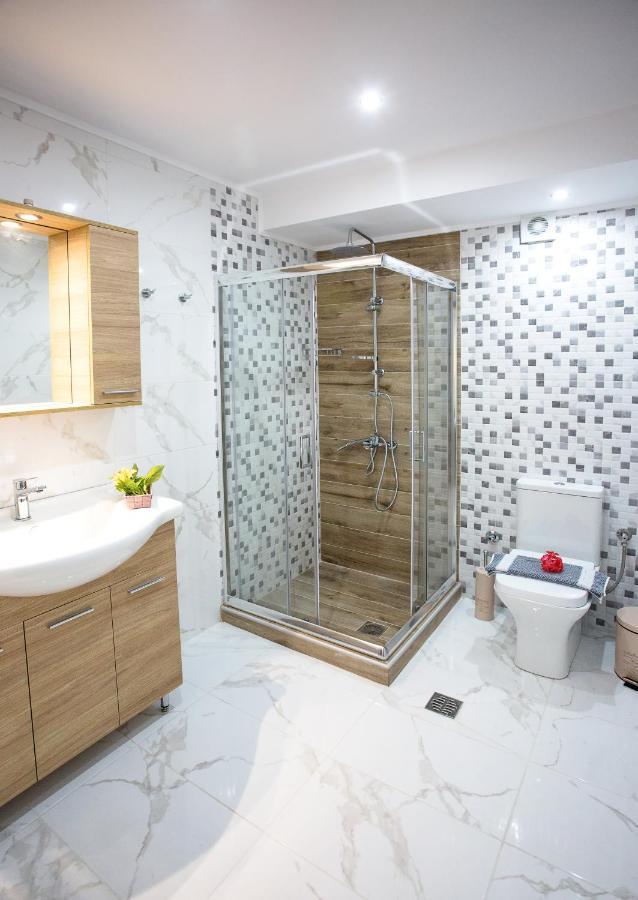 Ferienwohnung Kaiafas Luxury Philoxenia Néa Péramos Exterior foto