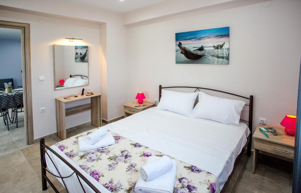 Ferienwohnung Kaiafas Luxury Philoxenia Néa Péramos Exterior foto